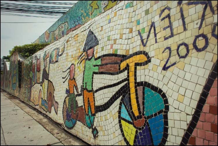 Nghệ thuật mosaic trên đường phố