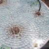 Bàn trà mặt kính mosaic bông cúc trắng MT0030,