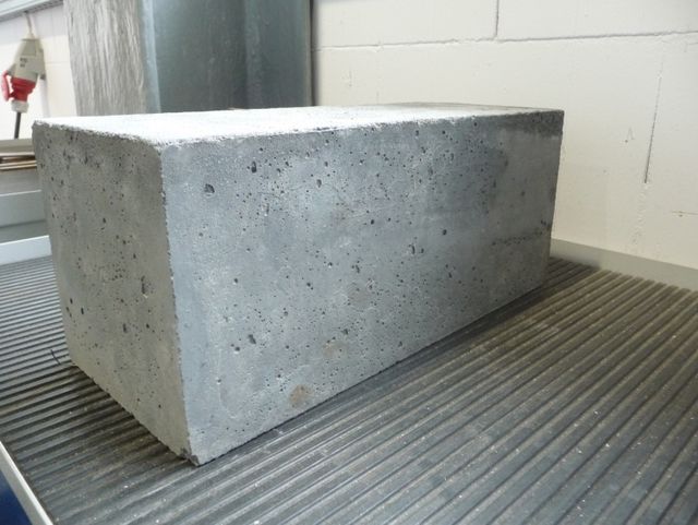 Bê tông đặc (Solid Concrete)