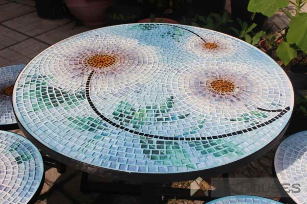 Bộ bàn tròn mosaic kính MT0039 hoa trắng xanh D80cm